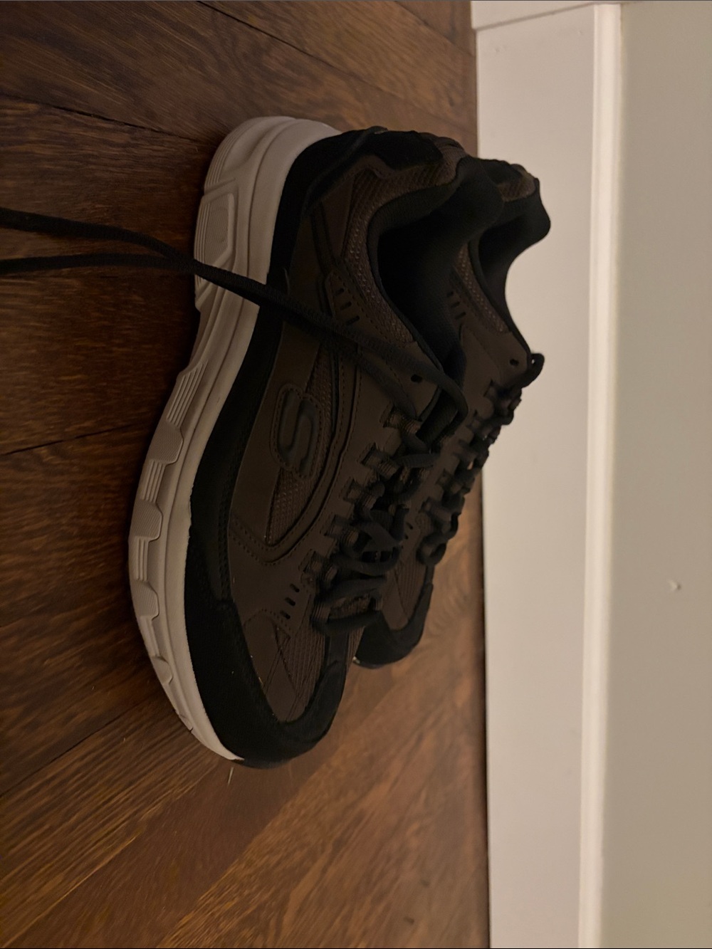 Skechers Men's Brown and Black Athletic Sneakers with White Sole